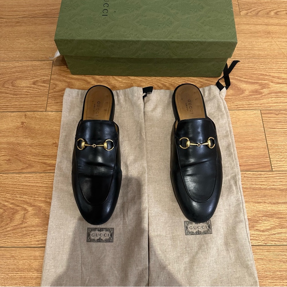 Gucci Womens Princetown Black Leather mule/loafer
Size 39 Dust bag&box included